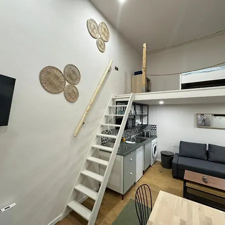 Cosy Air-conditioned Terrace 公寓