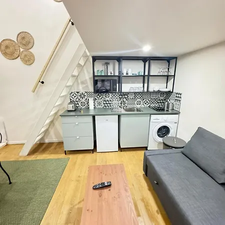 Cosy Air-conditioned Terrace リヨン
