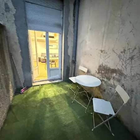 Cosy Air-conditioned Terrace * リヨン